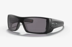 OAKLEY BATWOLF MATTE BLACK POLARIZED (OO9101-04)