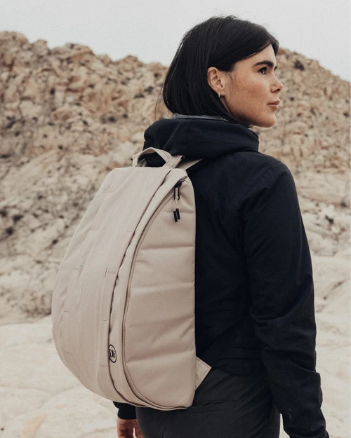 DB BOARD BAGS HUGGER BASE BACKPACK 15L FOGBOW BEIGE (EX) - Image 2