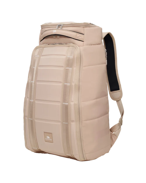 DB BOARD BAGS HUGGER BACKPACK 30L DESER KHAKI (EX)