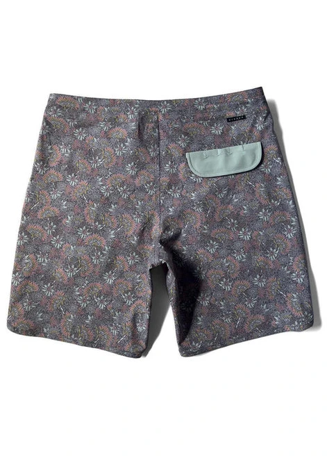 VISSLA GREENHOUSE 17.5" BOARDSHORT (M1091GRE) - Image 2