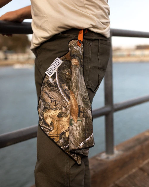 LEUS REALTREE FISHING ECO TOWEL - Image 4